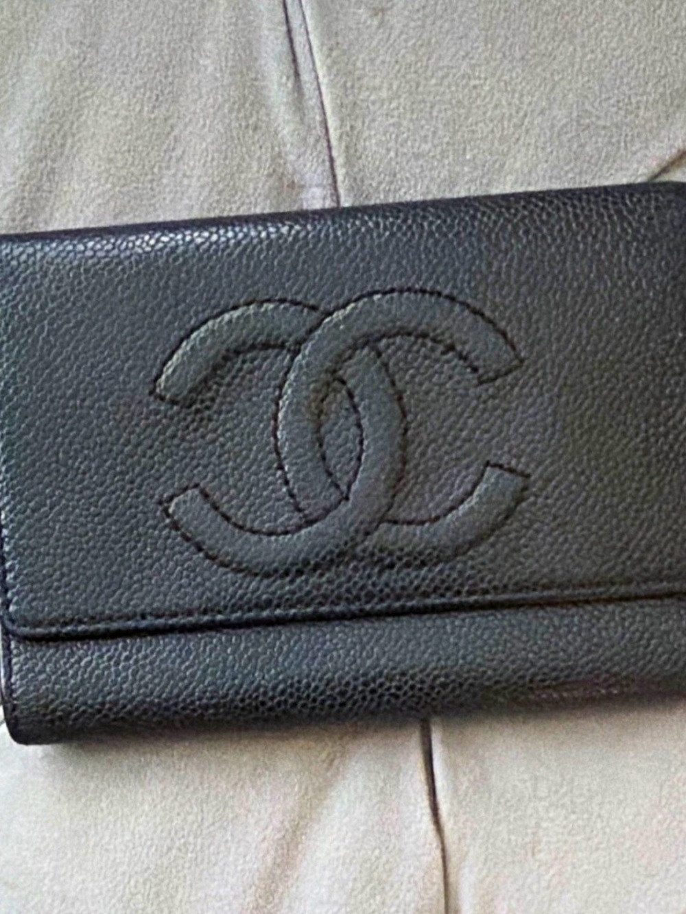 CHANEL Black Quilted CC Logo Leather Card Holder